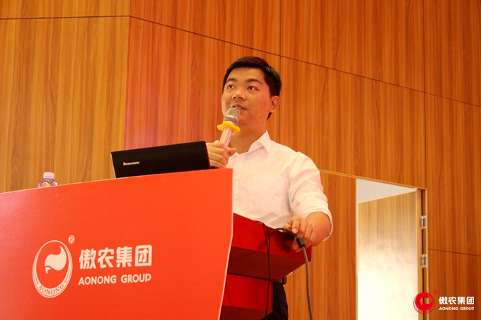 熟妇丰满多毛的大隂户