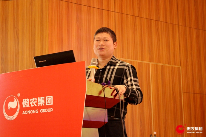 熟妇丰满多毛的大隂户