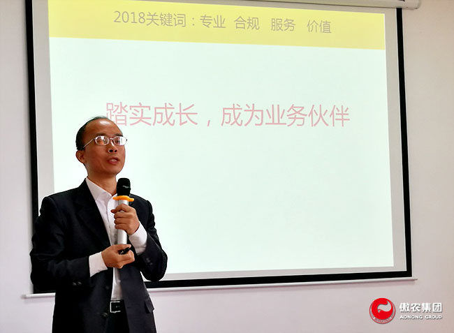 熟妇丰满多毛的大隂户