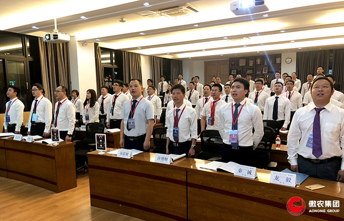 熟妇丰满多毛的大隂户