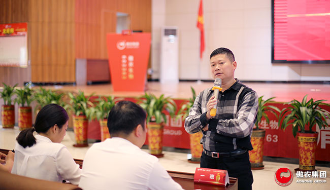 熟妇丰满多毛的大隂户