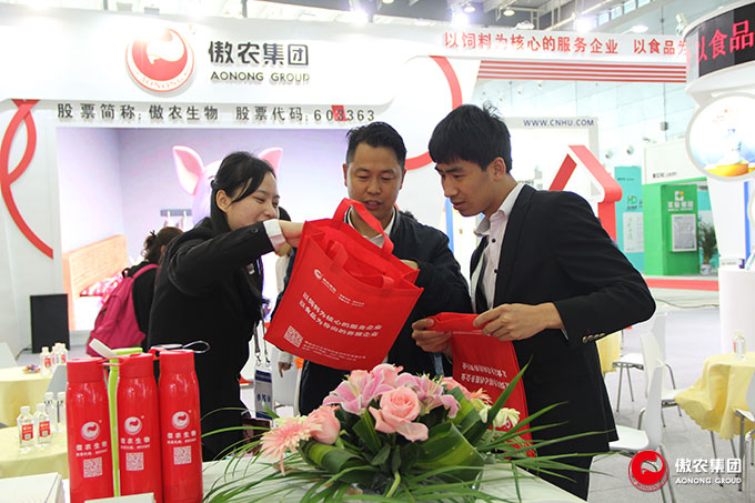 熟妇丰满多毛的大隂户