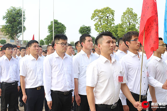 熟妇丰满多毛的大隂户