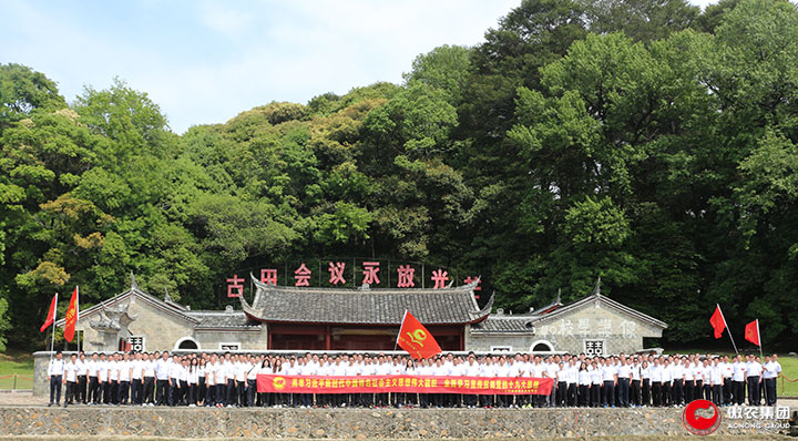 熟妇丰满多毛的大隂户