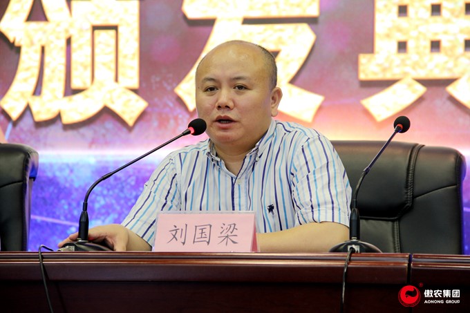 熟妇丰满多毛的大隂户