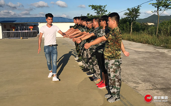 熟妇丰满多毛的大隂户