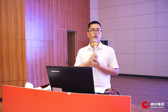 熟妇丰满多毛的大隂户