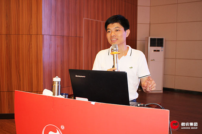 熟妇丰满多毛的大隂户