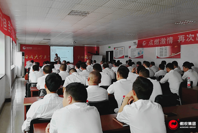 熟妇丰满多毛的大隂户