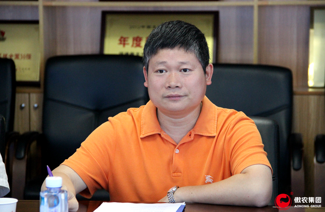 熟妇丰满多毛的大隂户