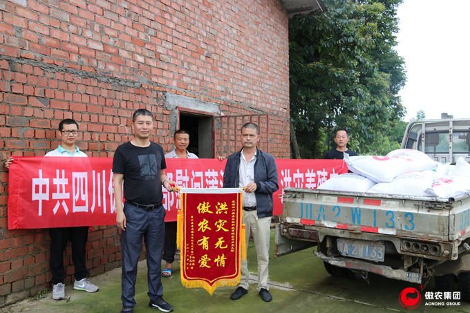 熟妇丰满多毛的大隂户