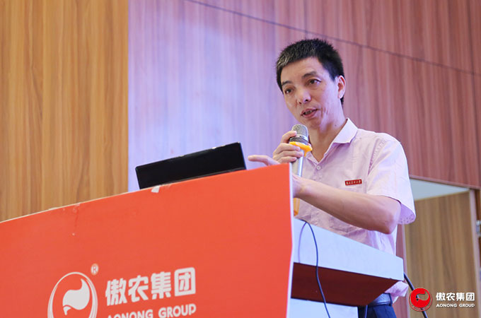 熟妇丰满多毛的大隂户