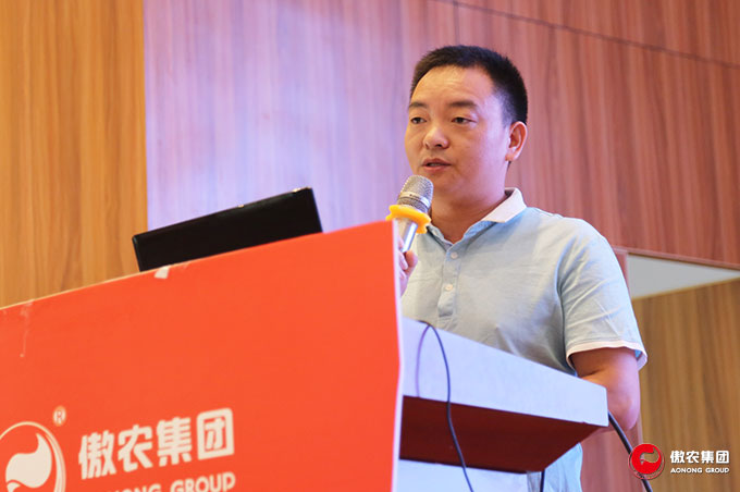 熟妇丰满多毛的大隂户