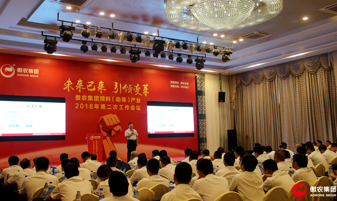 熟妇丰满多毛的大隂户