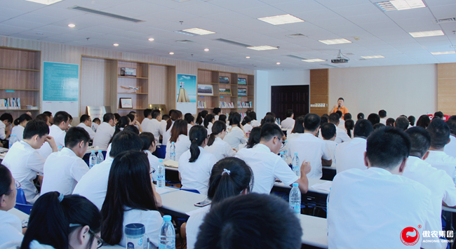 熟妇丰满多毛的大隂户