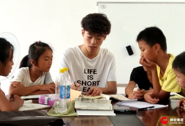 熟妇丰满多毛的大隂户