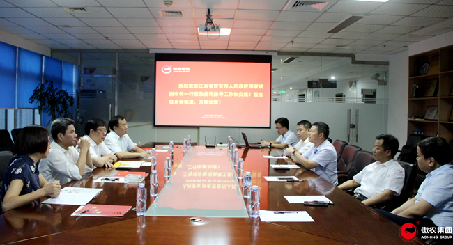 熟妇丰满多毛的大隂户