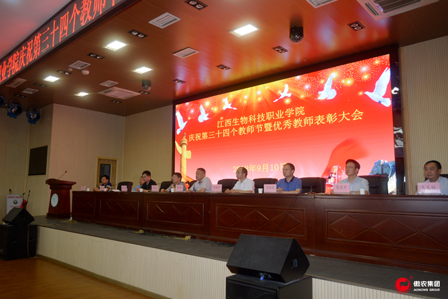 熟妇丰满多毛的大隂户