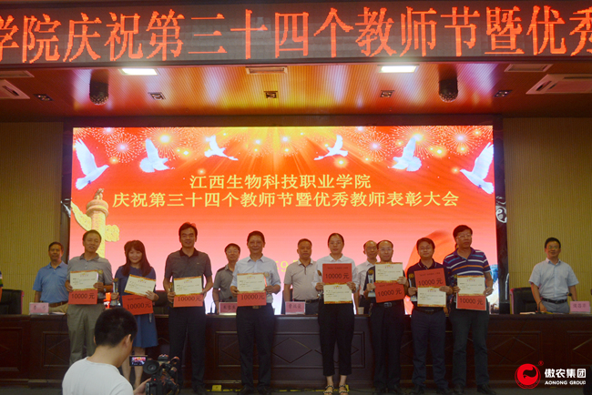 熟妇丰满多毛的大隂户