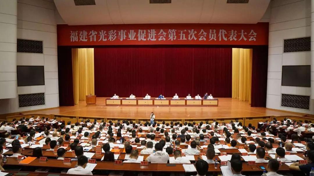 熟妇丰满多毛的大隂户