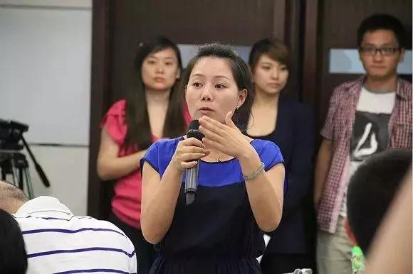 熟妇丰满多毛的大隂户