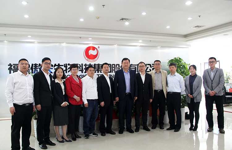 熟妇丰满多毛的大隂户