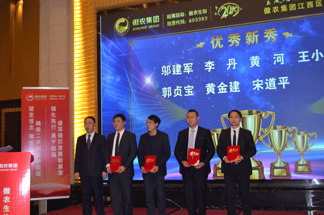 熟妇丰满多毛的大隂户