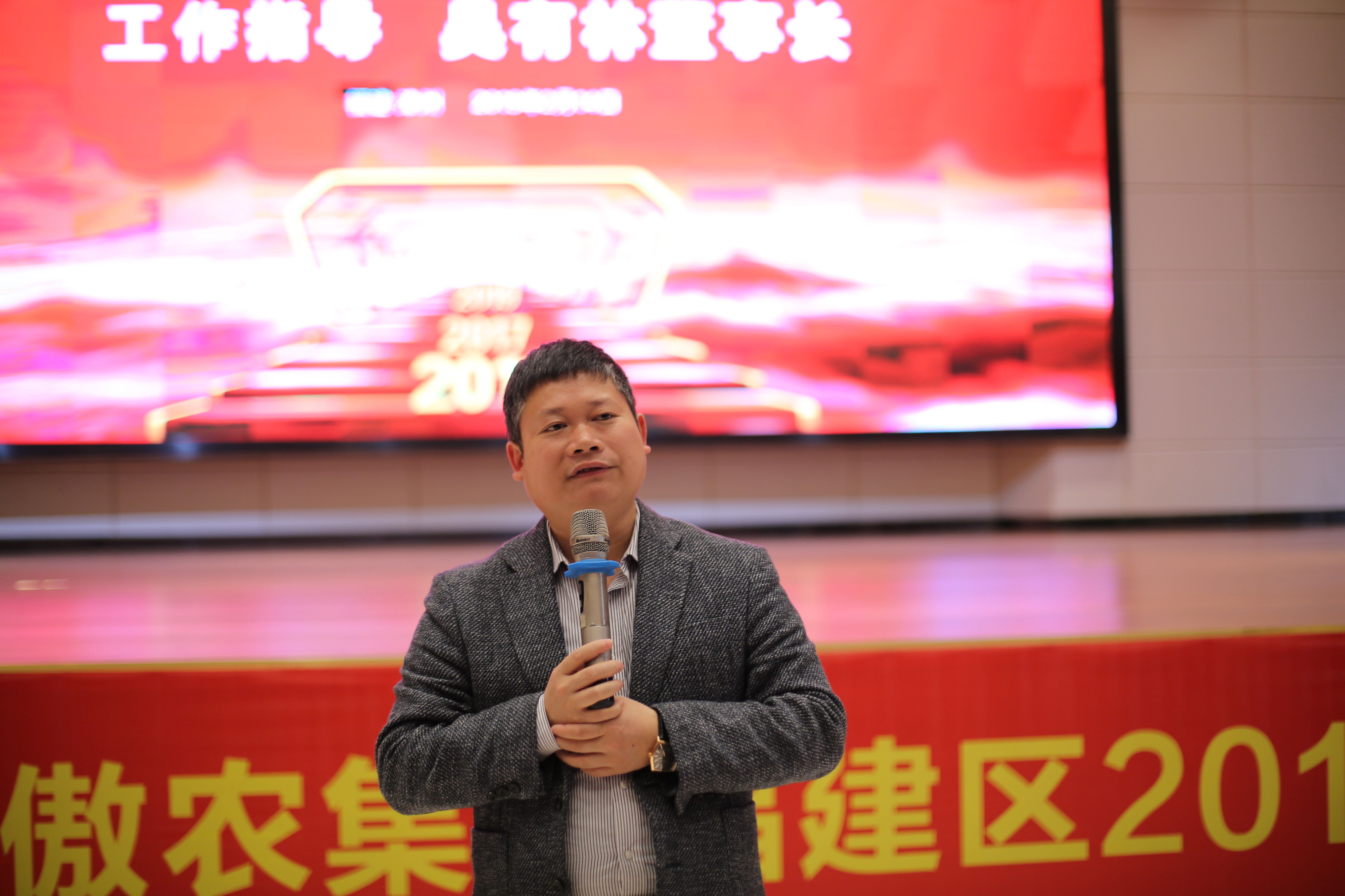 熟妇丰满多毛的大隂户