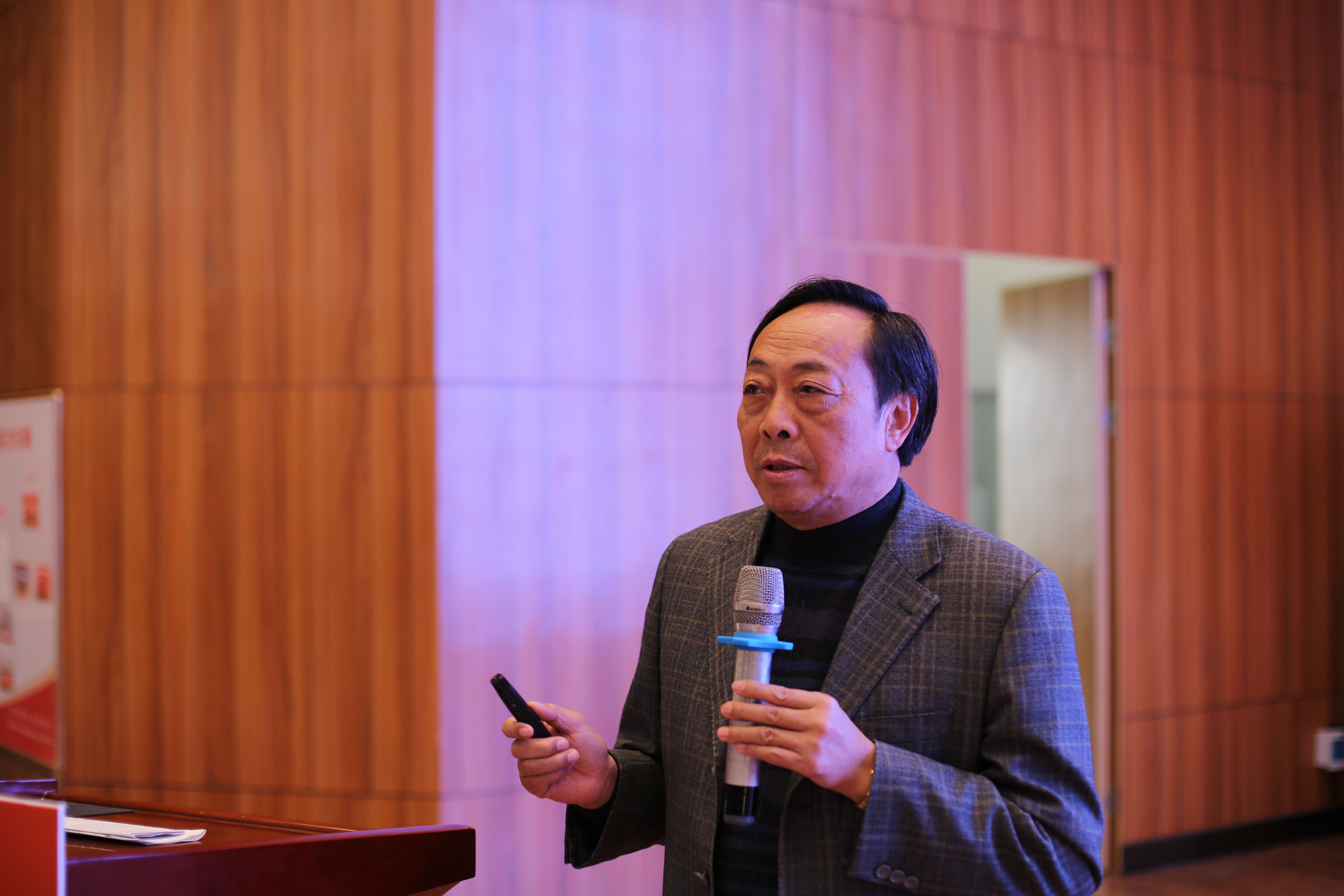 熟妇丰满多毛的大隂户