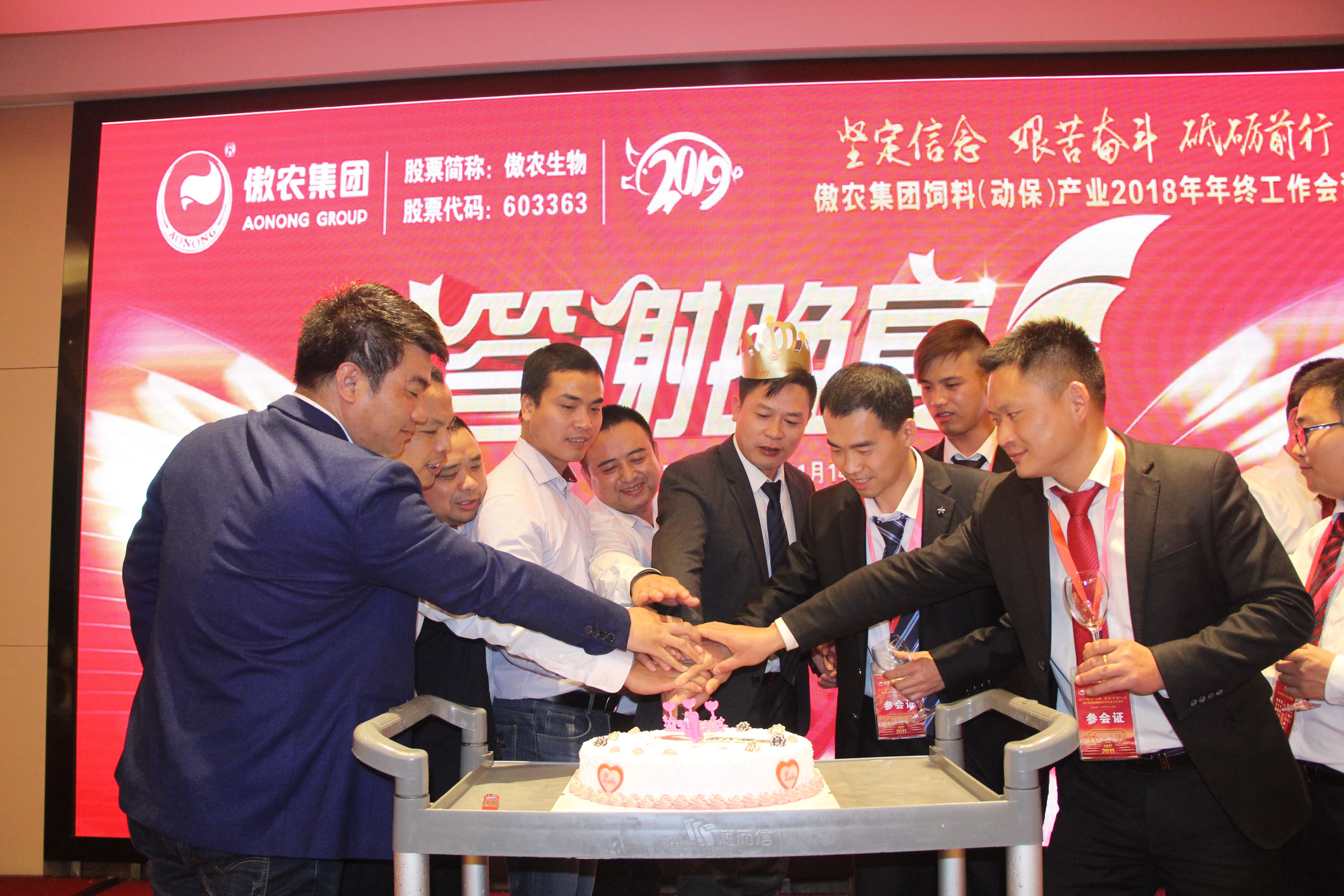 熟妇丰满多毛的大隂户