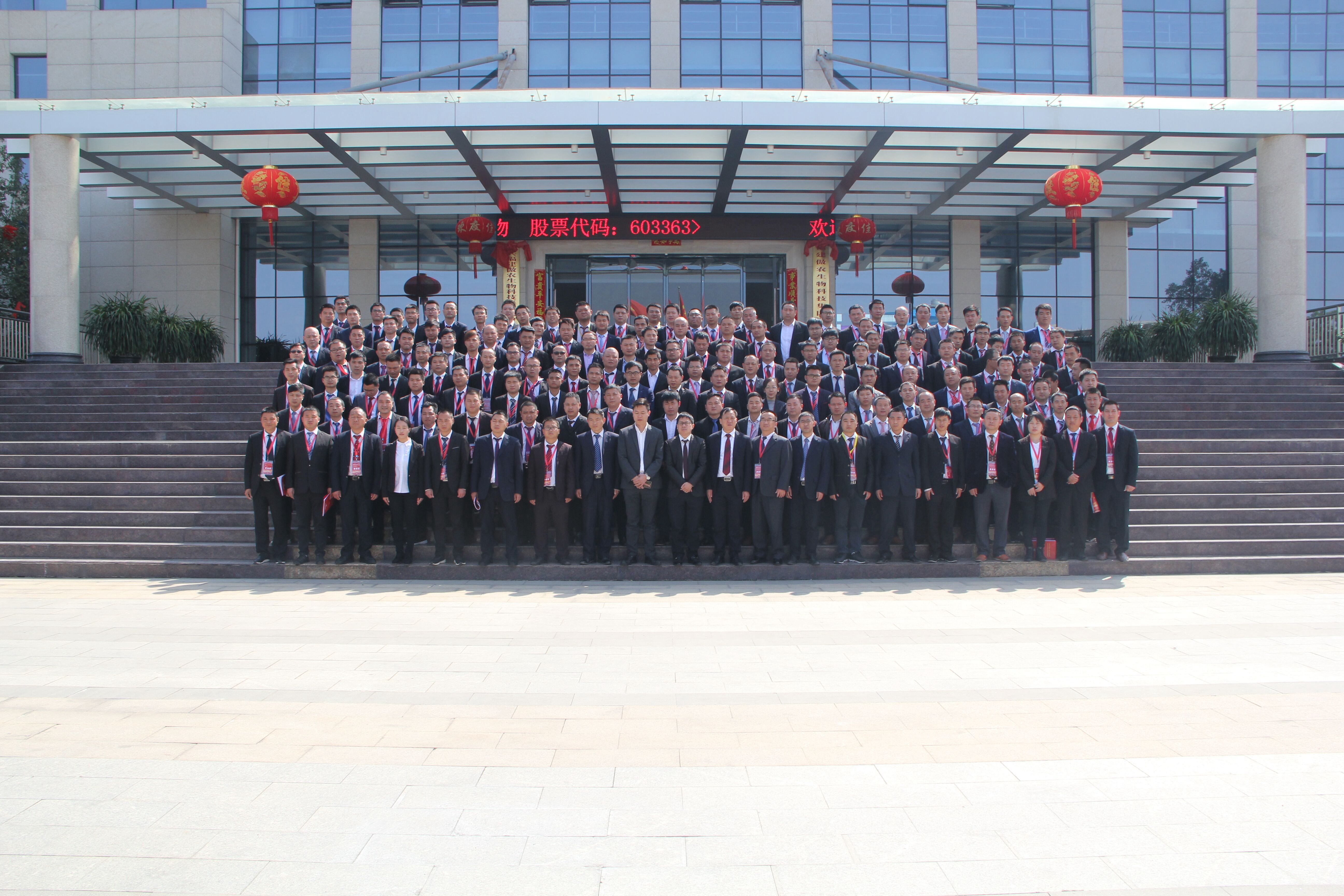 熟妇丰满多毛的大隂户