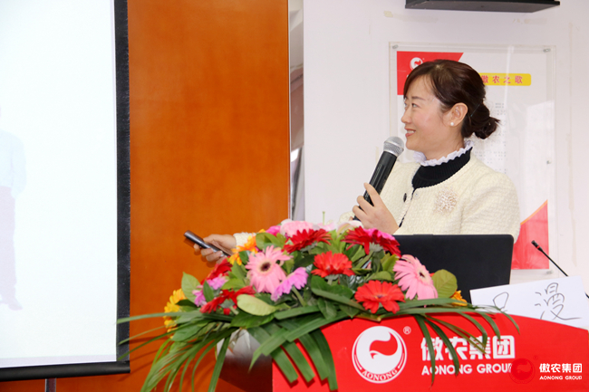 熟妇丰满多毛的大隂户