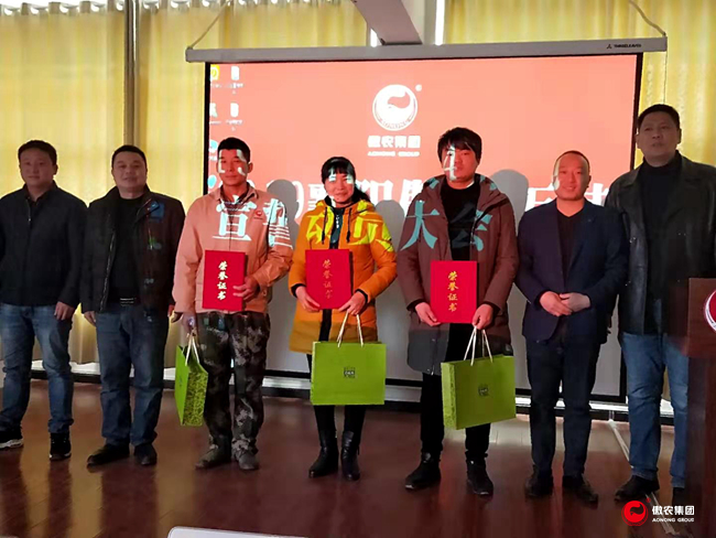 熟妇丰满多毛的大隂户