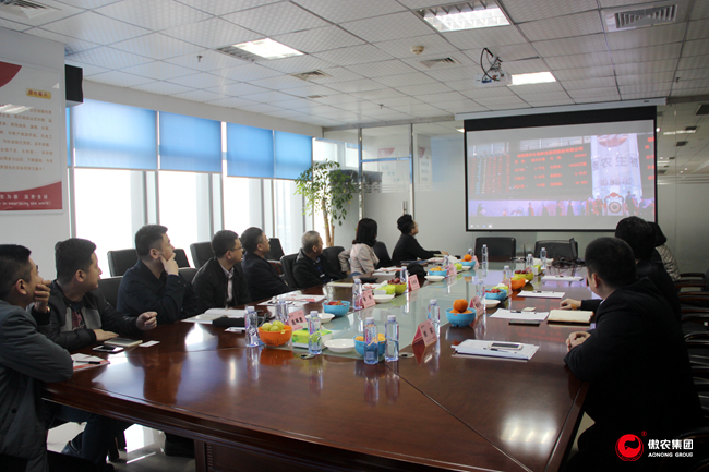 熟妇丰满多毛的大隂户