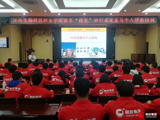 熟妇丰满多毛的大隂户