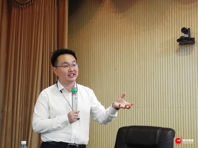 熟妇丰满多毛的大隂户