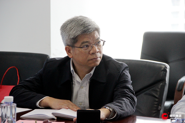 熟妇丰满多毛的大隂户