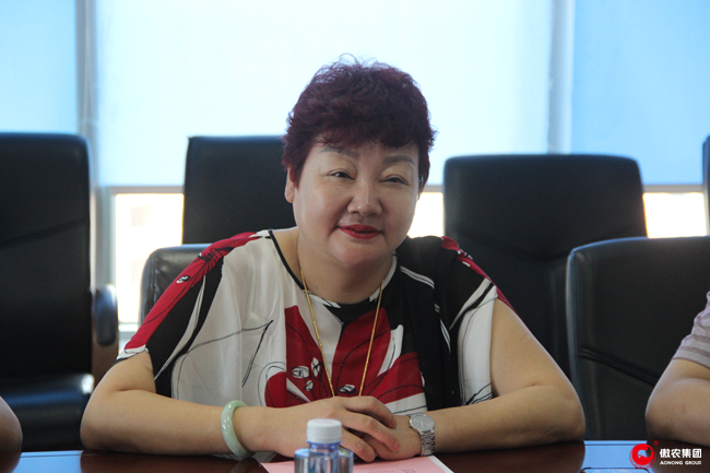 熟妇丰满多毛的大隂户