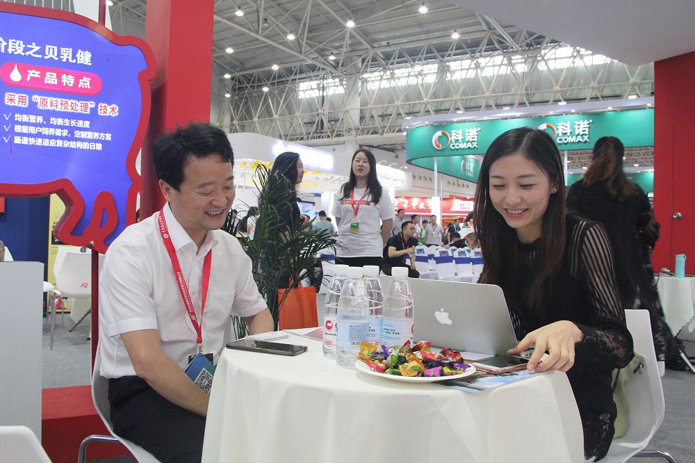 熟妇丰满多毛的大隂户