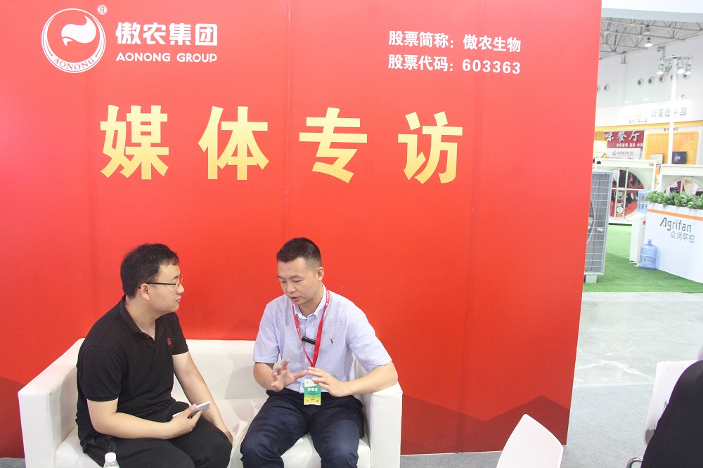 熟妇丰满多毛的大隂户