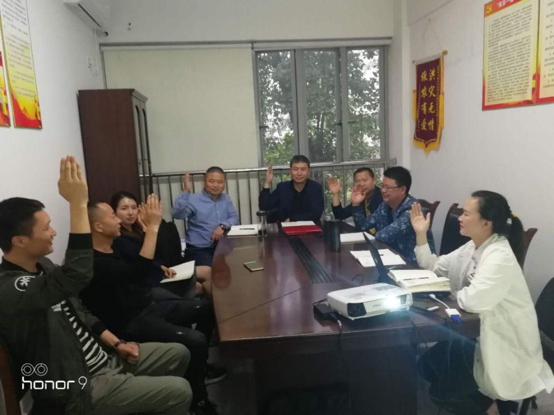 熟妇丰满多毛的大隂户