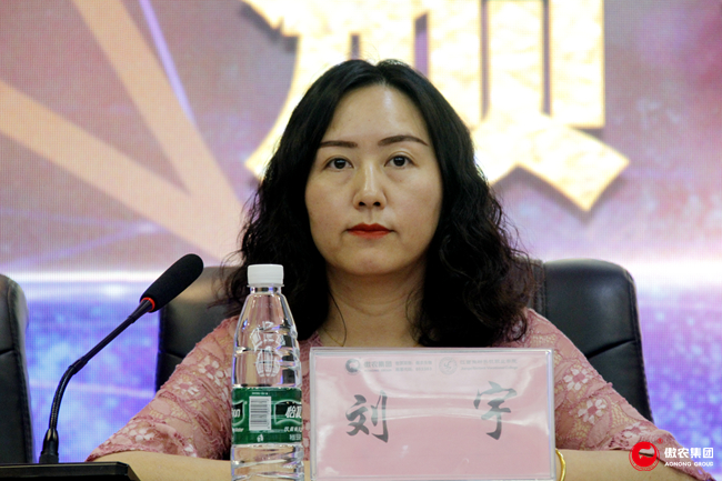 熟妇丰满多毛的大隂户