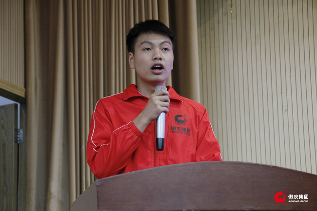 熟妇丰满多毛的大隂户