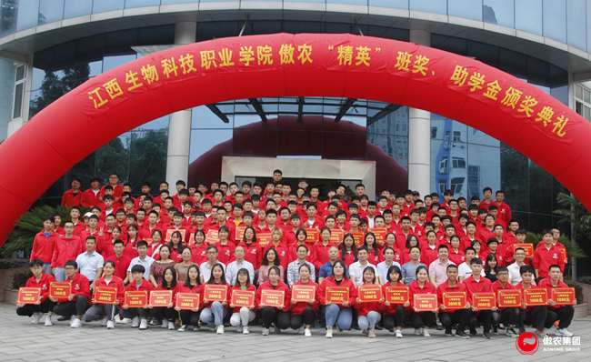 熟妇丰满多毛的大隂户