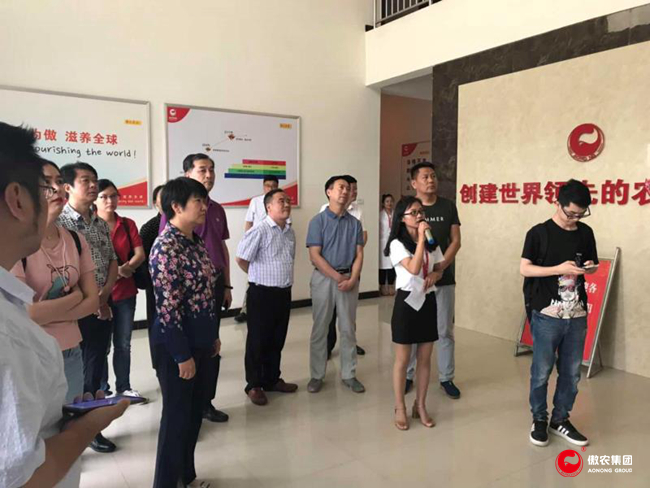 熟妇丰满多毛的大隂户