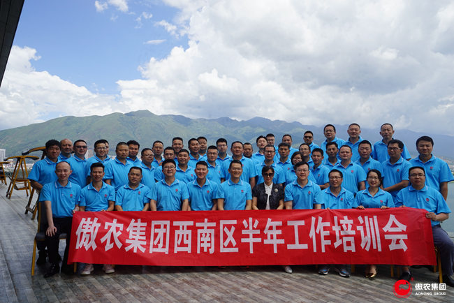 熟妇丰满多毛的大隂户