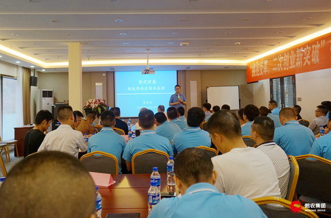 熟妇丰满多毛的大隂户