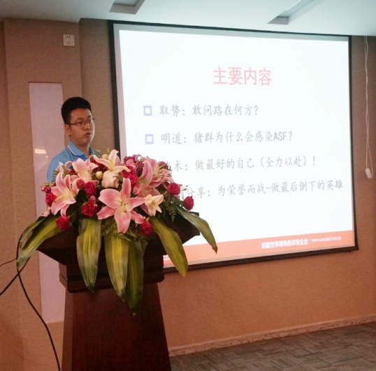 熟妇丰满多毛的大隂户