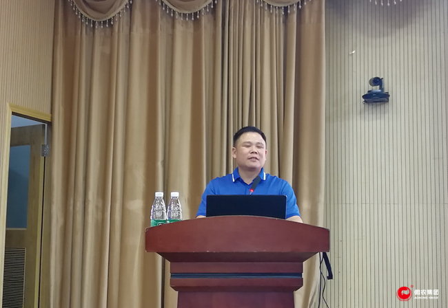 熟妇丰满多毛的大隂户