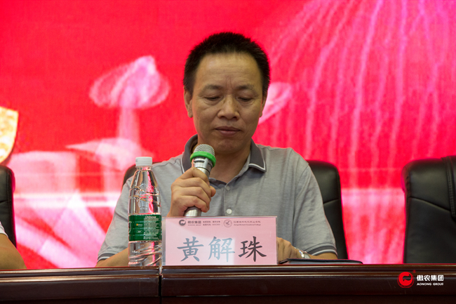 熟妇丰满多毛的大隂户